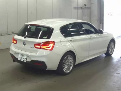 BMW 1 SERIES