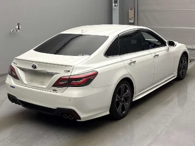 Toyota CROWN HYBRID