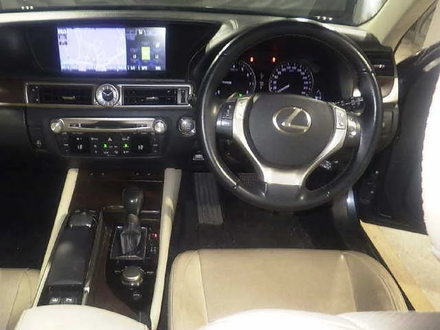 Lexus GS  с аукциона в Японии