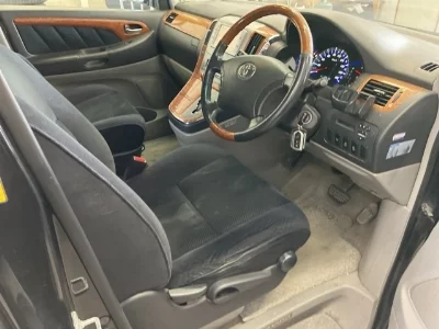 Toyota ALPHARD V