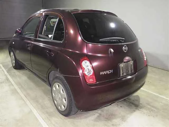 Nissan March  с аукциона в Японии