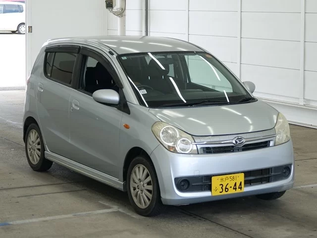 Daihatsu Mira  с аукциона в Японии