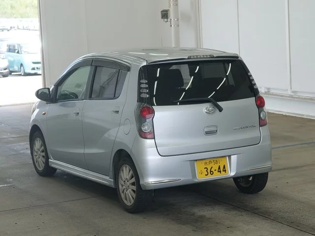 Daihatsu Mira  с аукциона в Японии