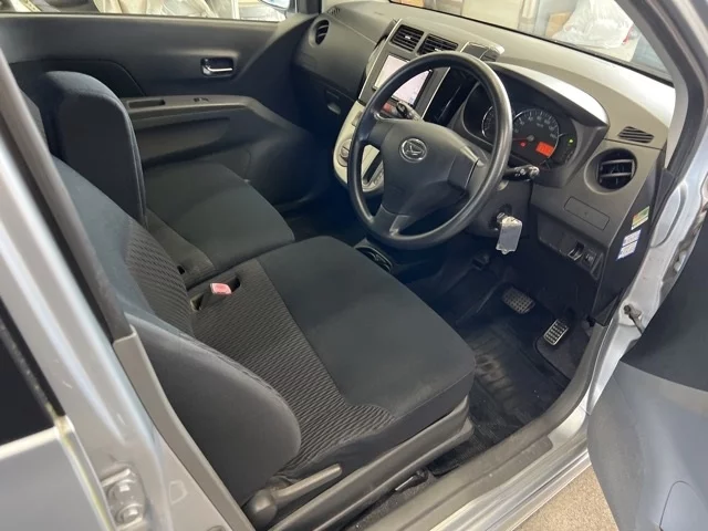 Daihatsu Mira  с аукциона в Японии
