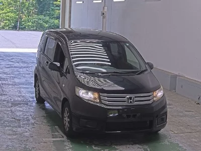 Honda Freed Spike
