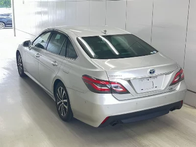 Toyota CROWN HYBRID
