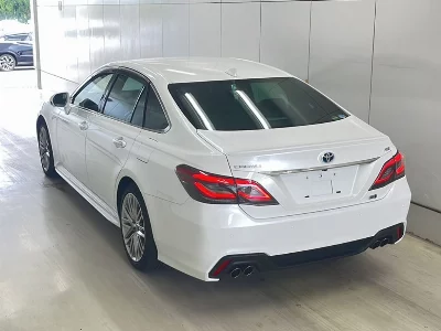Toyota CROWN HYBRID