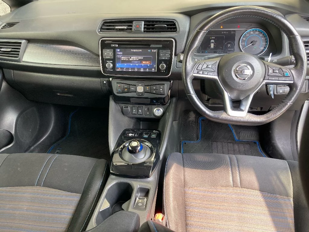 Nissan Leaf  с аукциона в Японии