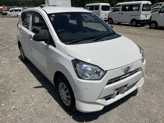 Daihatsu Mira e:S  с аукциона в Японии