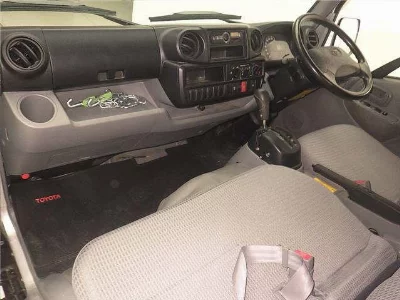 TOYOTA DYNA