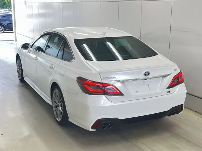 Toyota CROWN HYBRID