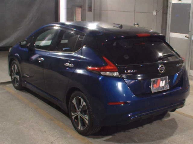 Nissan Leaf  с аукциона в Японии