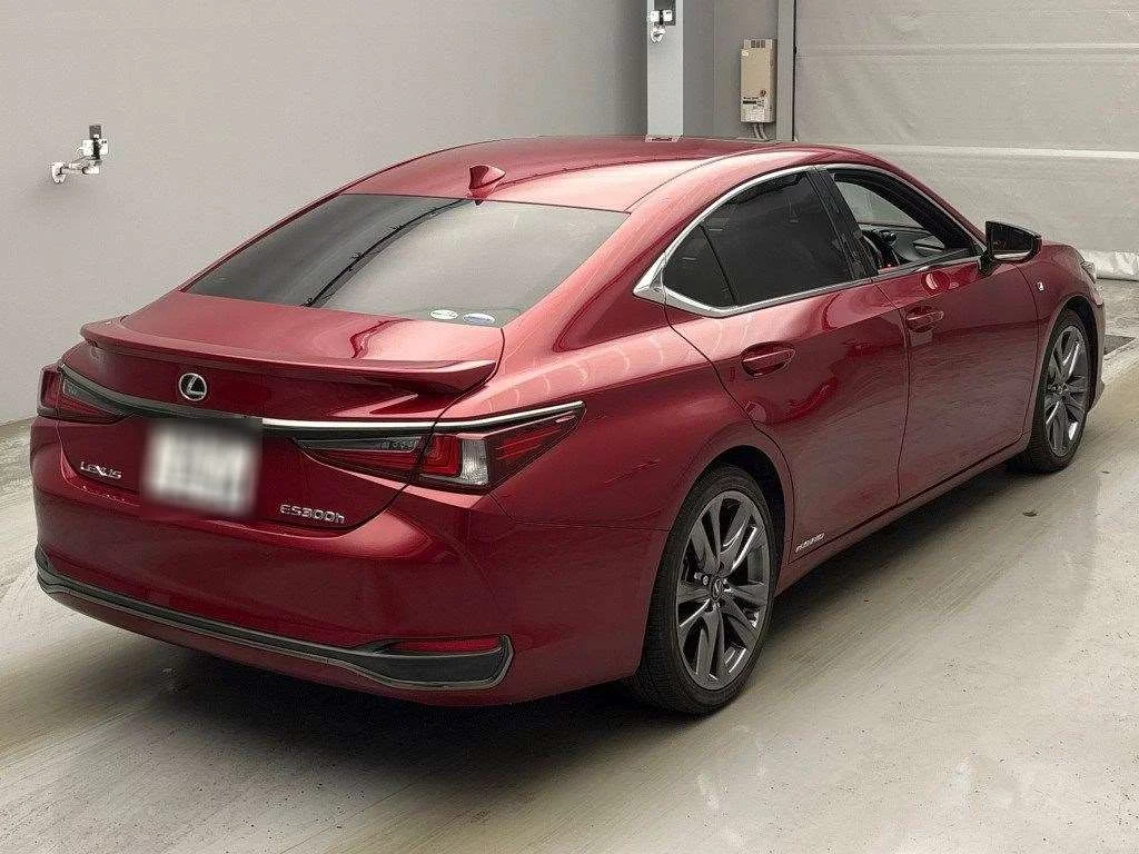 Lexus ES300h  с аукциона в Японии
