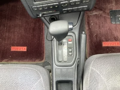 TOYOTA CORONA