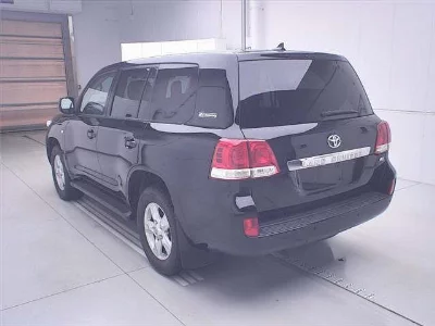 TOYOTA LAND CRUISER