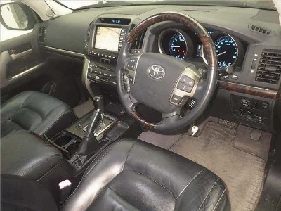 TOYOTA LAND CRUISER