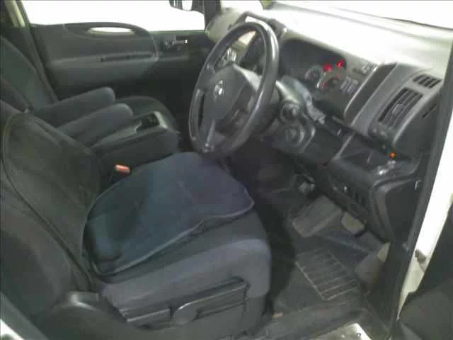 Nissan Serena  с аукциона в Японии