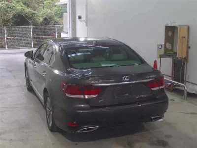 Lexus LS600h
