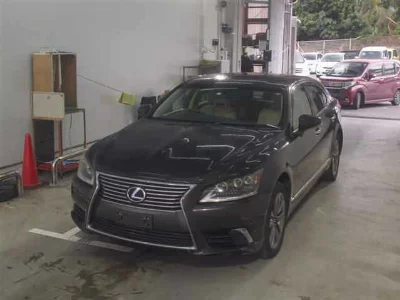 Lexus LS600h