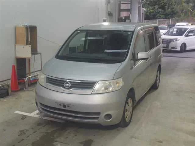 Nissan Serena  с аукциона в Японии