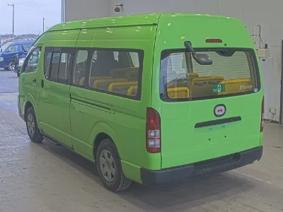 TOYOTA REGIUS VAN