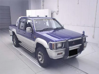 MITSUBISHI STRADA