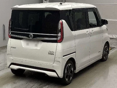 NISSAN ROOX