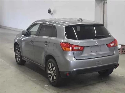 Mitsubishi RVR