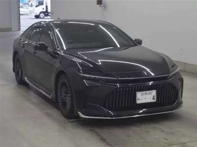 Toyota CROWN HYBRID