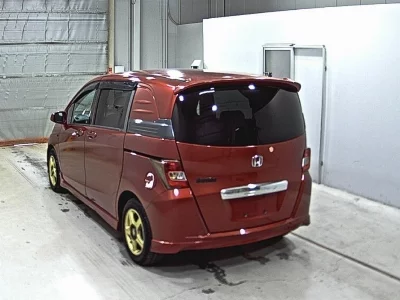 Honda Freed Spike
