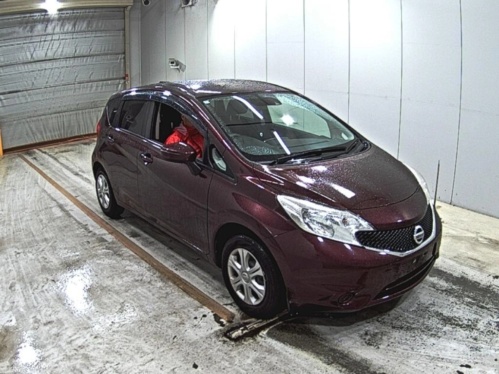 Nissan Note  с аукциона в Японии