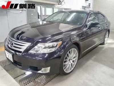 Lexus LS600h