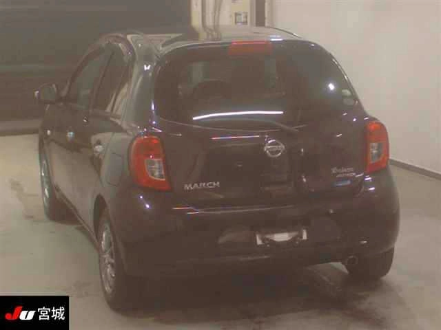 Nissan March  с аукциона в Японии