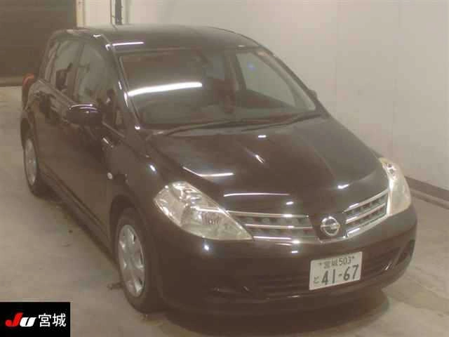 Nissan Tiida  с аукциона в Японии