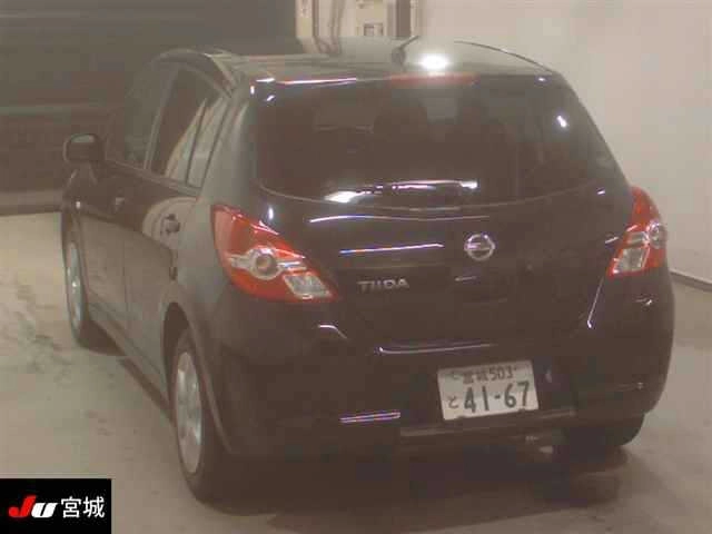 Nissan Tiida  с аукциона в Японии