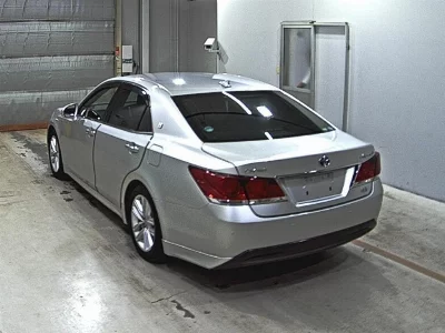 Toyota CROWN HYBRID