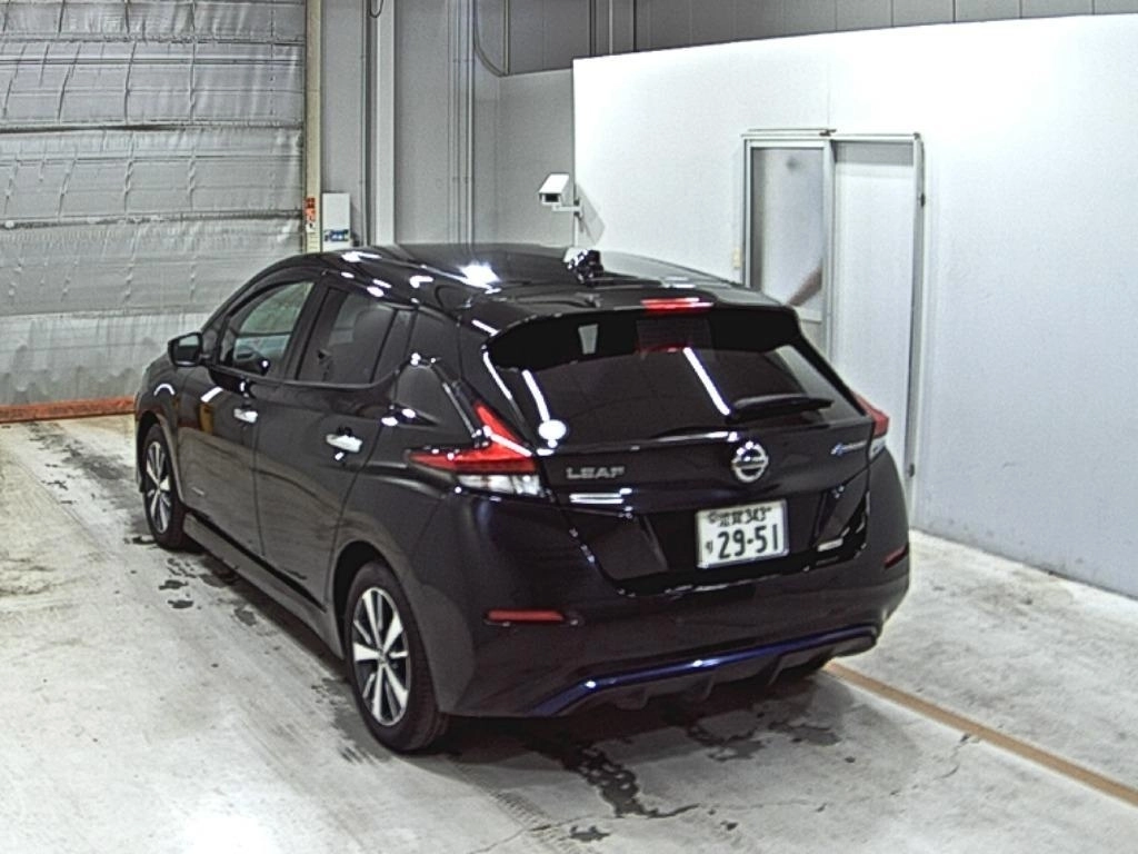 Nissan Leaf  с аукциона в Японии