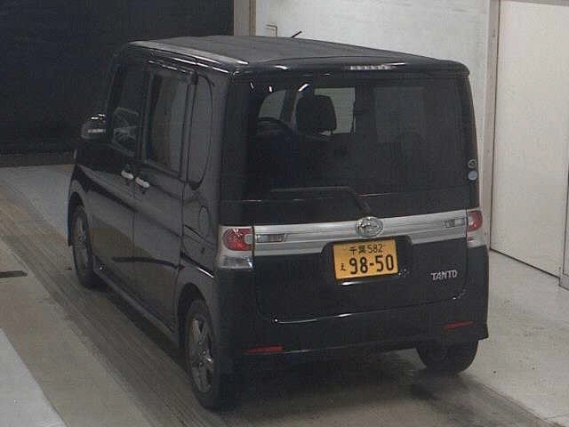 Daihatsu Tanto  с аукциона в Японии