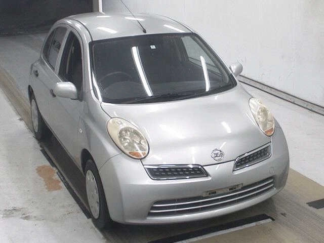 Nissan March  с аукциона в Японии