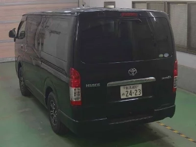 Toyota HiAce Van