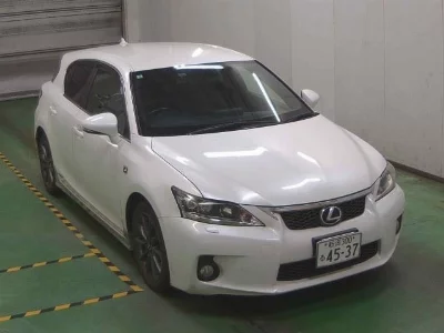 Lexus CT200h