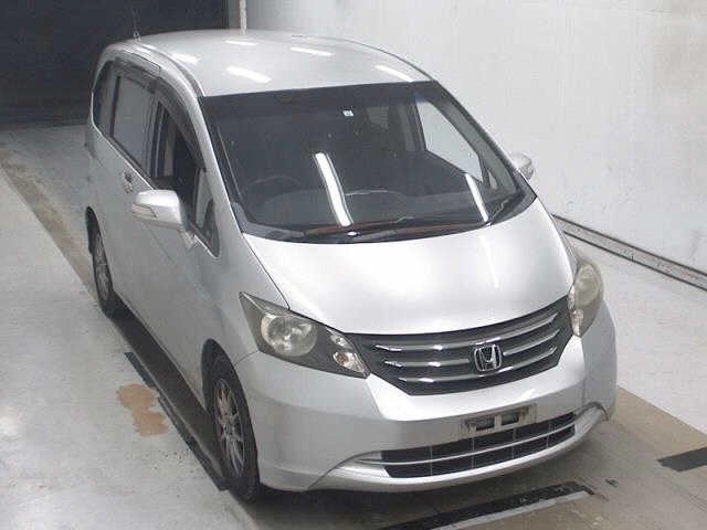 Honda Freed  с аукциона в Японии
