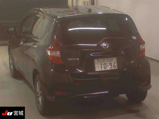 Nissan Note  с аукциона в Японии