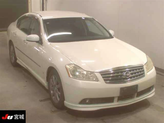 Nissan Fuga  с аукциона в Японии