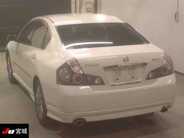 Nissan Fuga  с аукциона в Японии