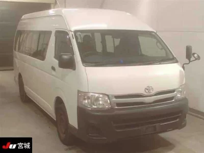 Toyota HiAce Commuter