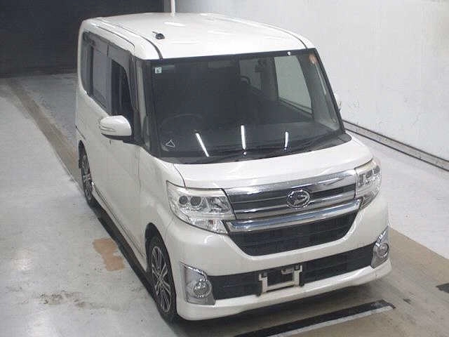 Daihatsu Tanto  с аукциона в Японии