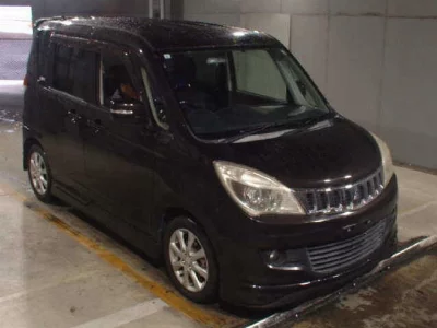 Mitsubishi Delica D:2