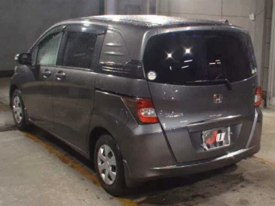 Honda Freed Spike