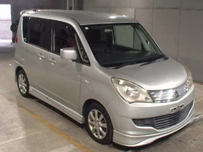 Mitsubishi Delica D:2